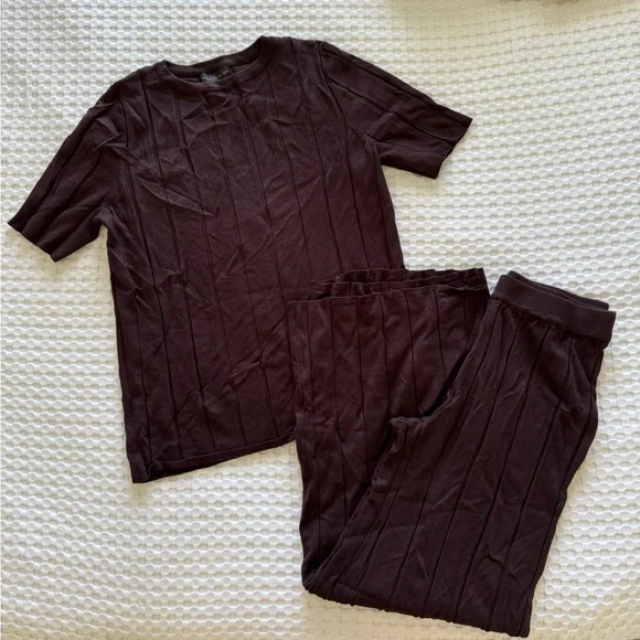 House of Harlow 1960 Loungewear Set in Dark Brown - Picture 1 of 4